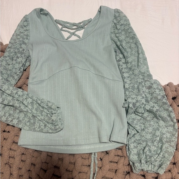 Willow Tops - Willow Mint Lace-Sleeve Ribbed Top